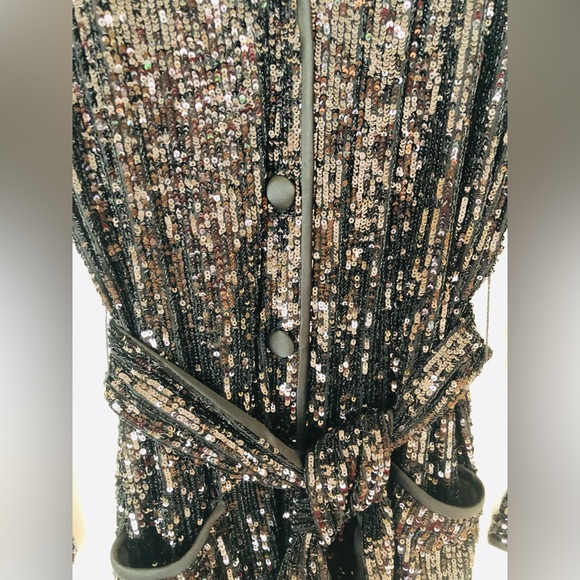 DIANE VON FURSTENBERG
MELINA BELTED SEQUINED STRETCH-MESH DRESS - Picture 12 of 16